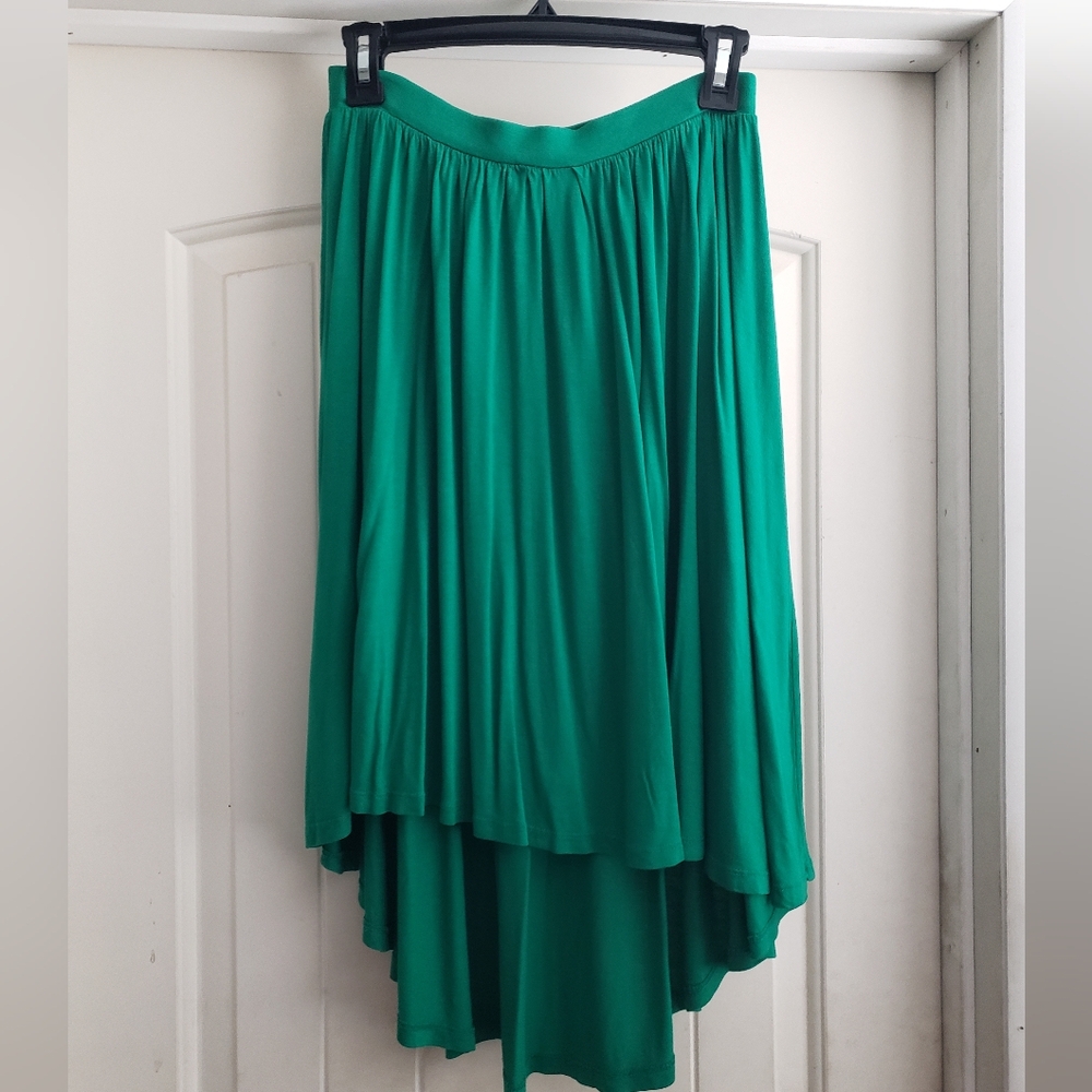 Mossimo kelly green high low skirt size small